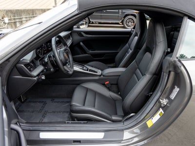 2020 Porsche 911 Carrera 4