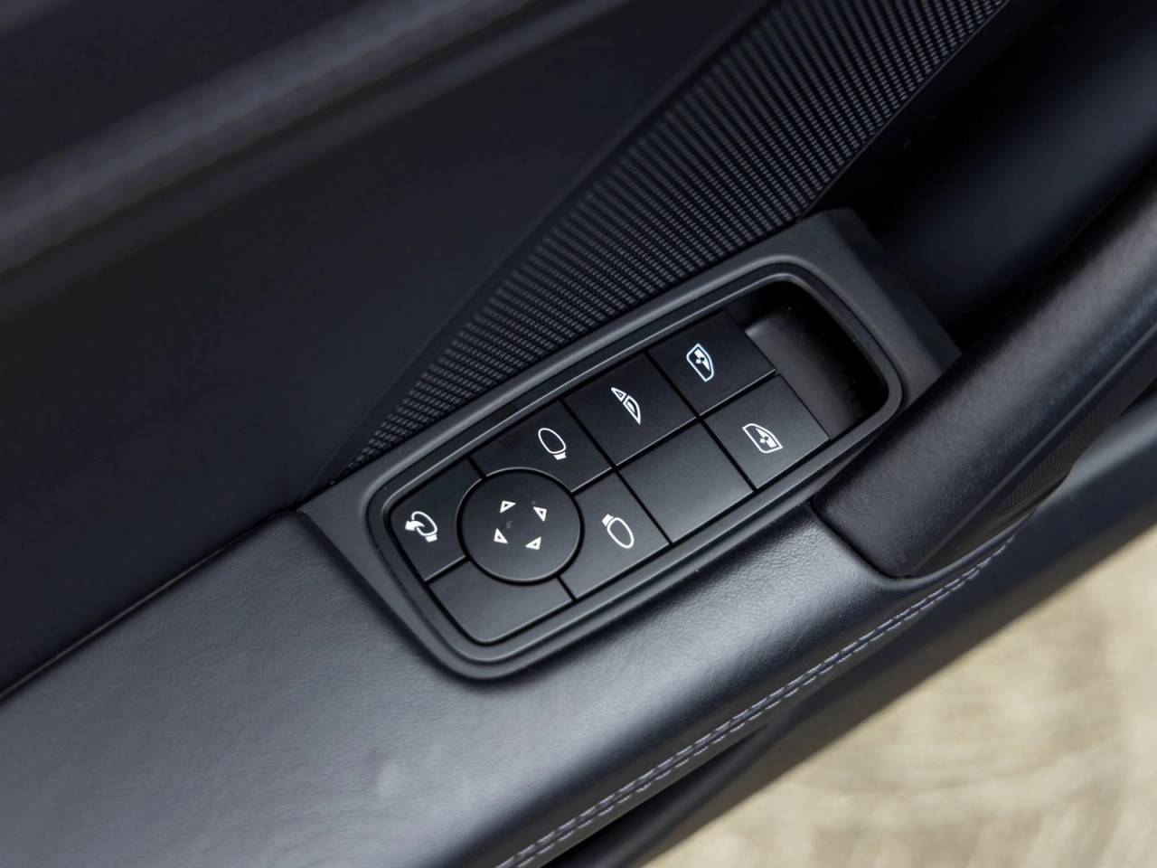 2022 Porsche 911 911 Carrera GTS Cabriolet (MY22)