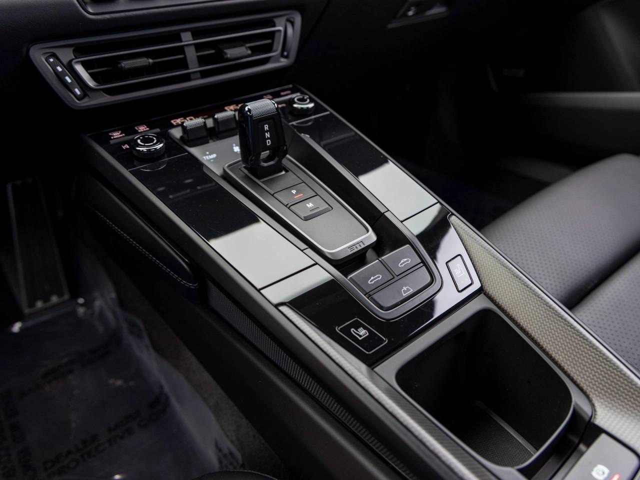 2022 Porsche 911 911 Carrera GTS Cabriolet (MY22)