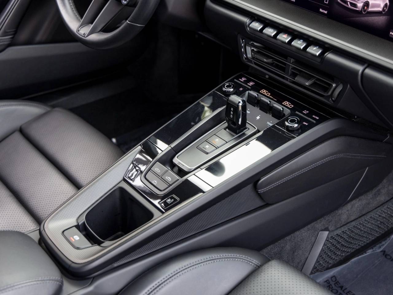 2022 Porsche 911 911 Carrera GTS Cabriolet (MY22)