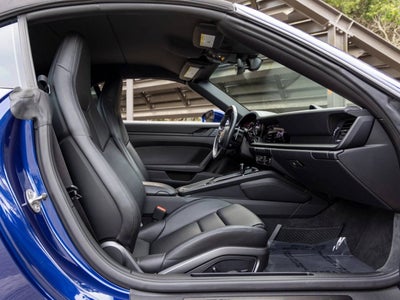 2022 Porsche 911 911 Carrera GTS Cabriolet (MY22)