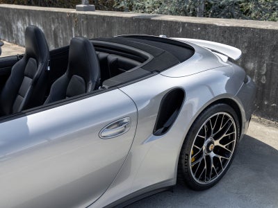2015 Porsche 911 911 Turbo S Cabriolet