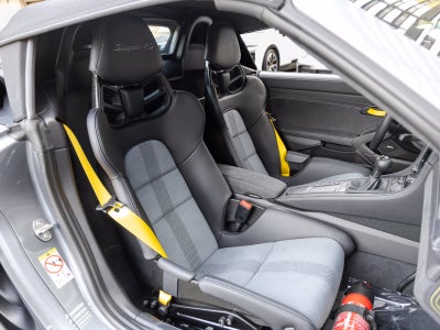 2025 Porsche 718 718 Spyder RS