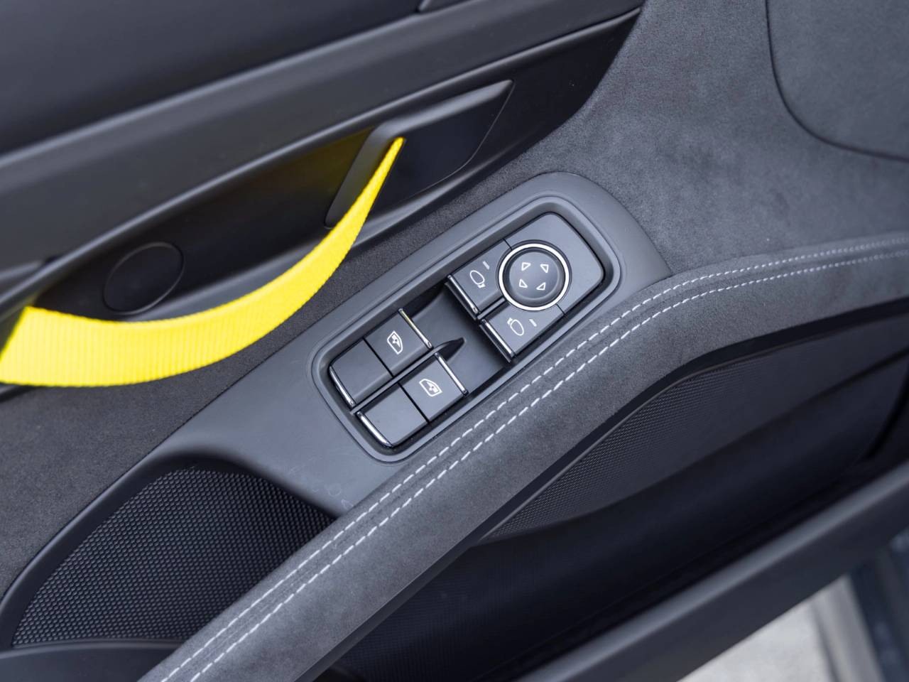2025 Porsche 718 718 Spyder RS