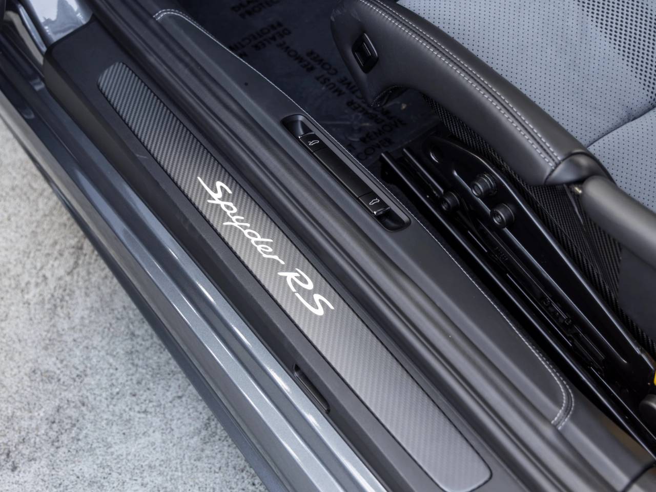 2025 Porsche 718 718 Spyder RS