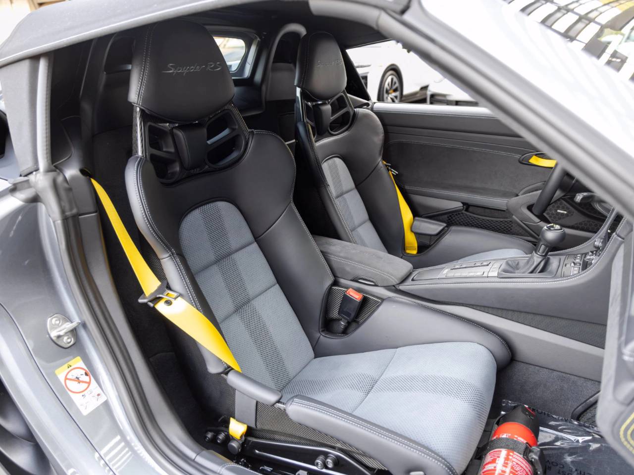 2025 Porsche 718 718 Spyder RS