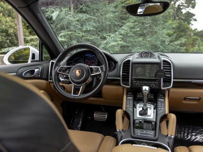 2016 Porsche Cayenne Cayenne