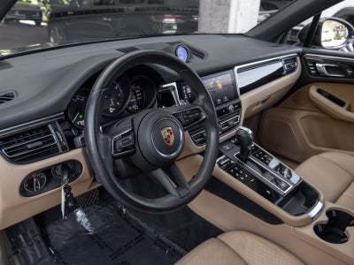 2023 Porsche Macan Macan