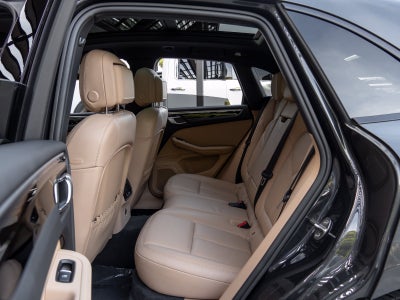 2023 Porsche Macan Macan