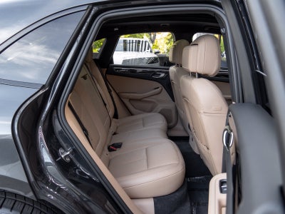 2023 Porsche Macan Macan