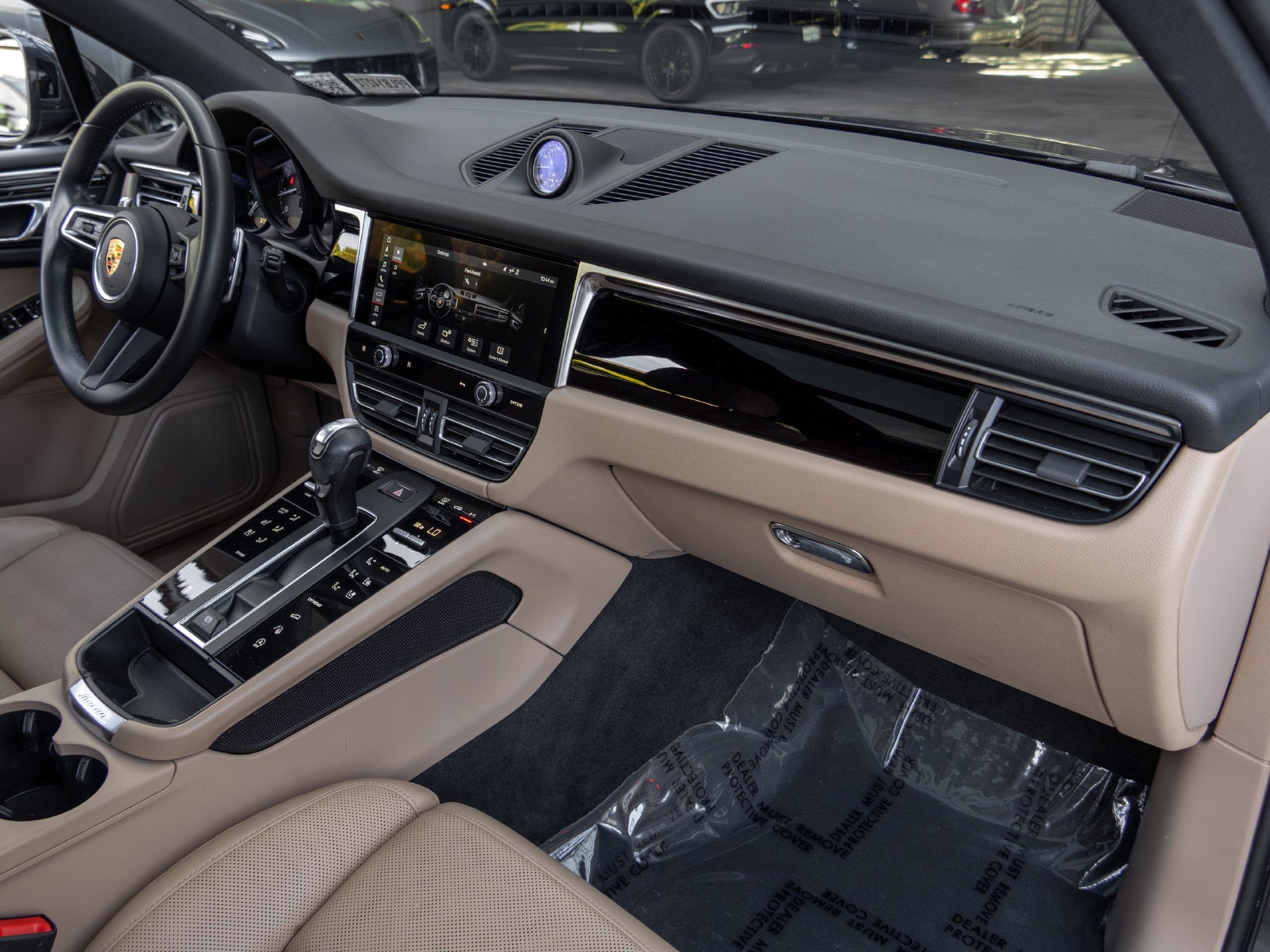 2023 Porsche Macan Macan