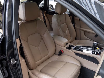 2023 Porsche Macan Macan
