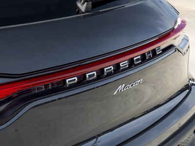 2023 Porsche Macan Macan