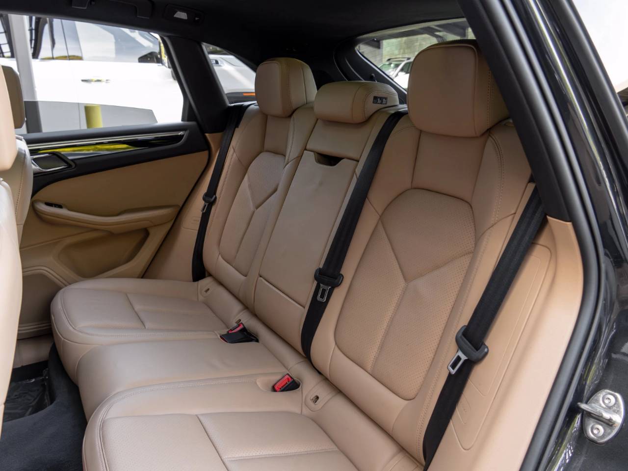 2023 Porsche Macan Macan