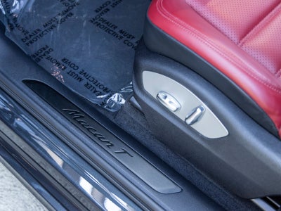 2023 Porsche Macan Macan T (MY23)