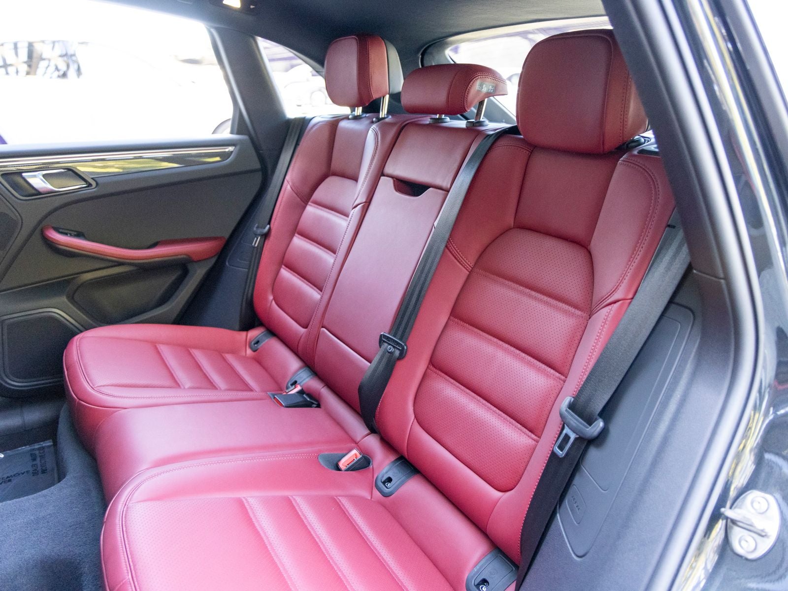 2023 Porsche Macan Macan T (MY23)