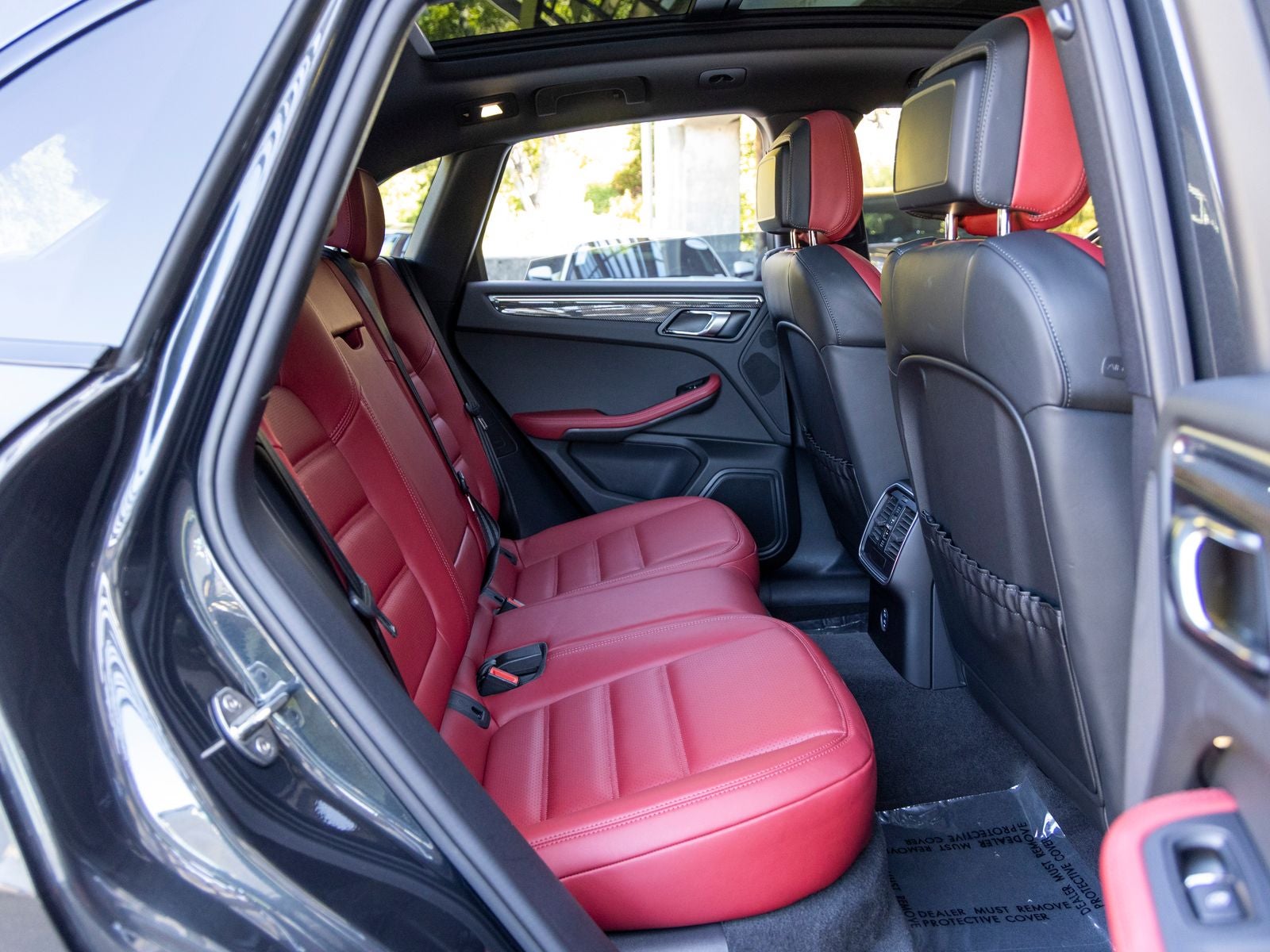 2023 Porsche Macan Macan T (MY23)