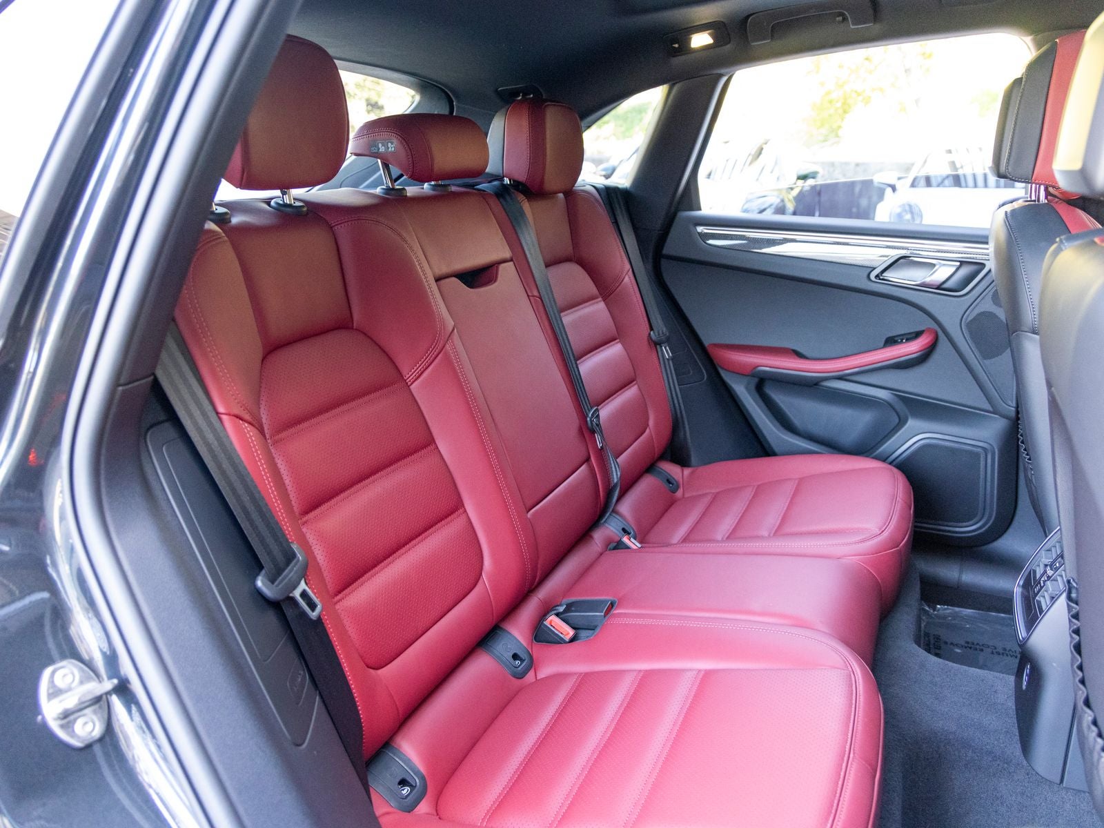 2023 Porsche Macan Macan T (MY23)