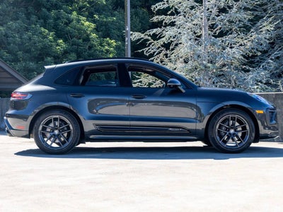 2023 Porsche Macan Macan T (MY23)