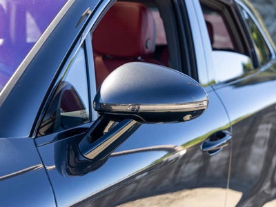 2023 Porsche Macan Macan T (MY23)