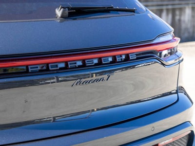 2023 Porsche Macan Macan T (MY23)