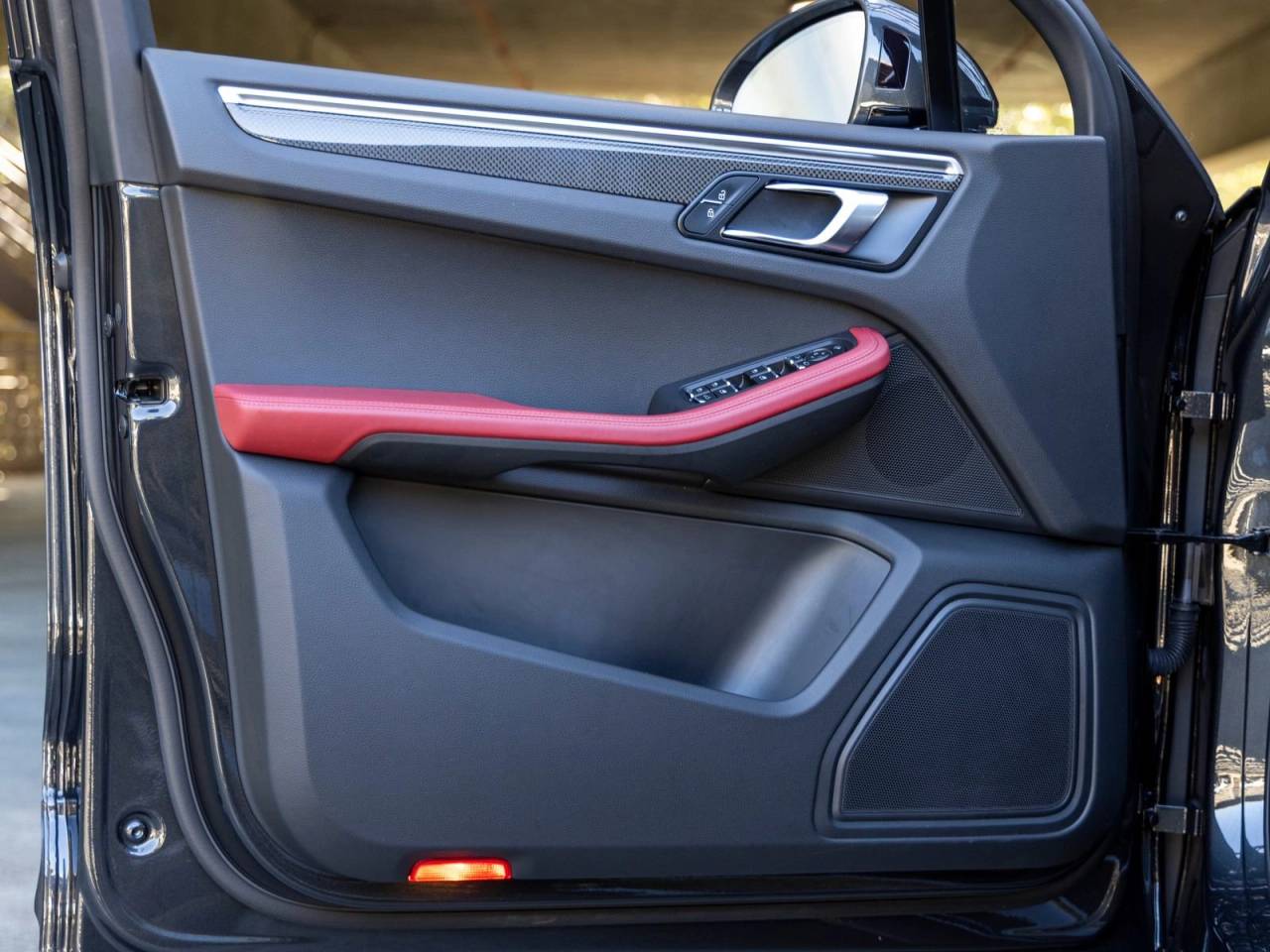 2023 Porsche Macan Macan T (MY23)