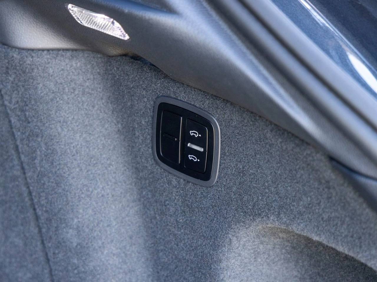 2023 Porsche Macan Macan T (MY23)