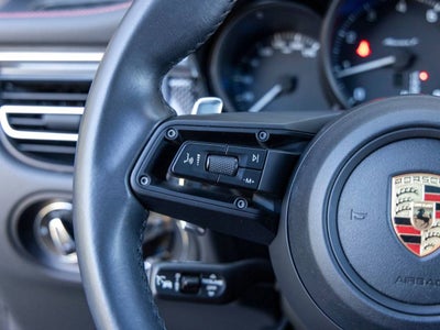 2023 Porsche Macan Macan T (MY23)