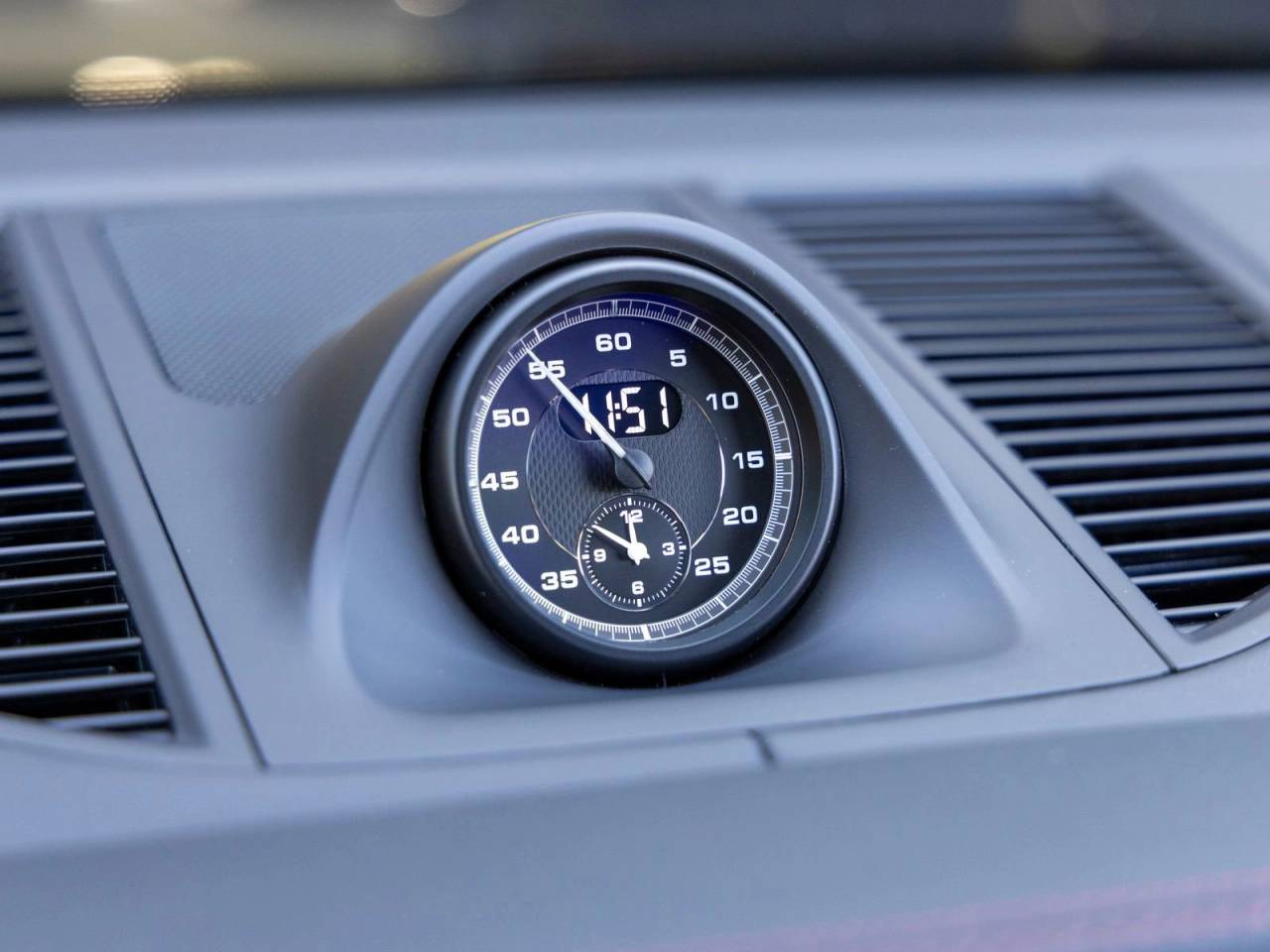 2023 Porsche Macan Macan T (MY23)