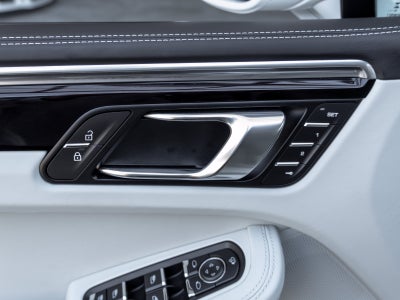 2025 Porsche Macan Macan