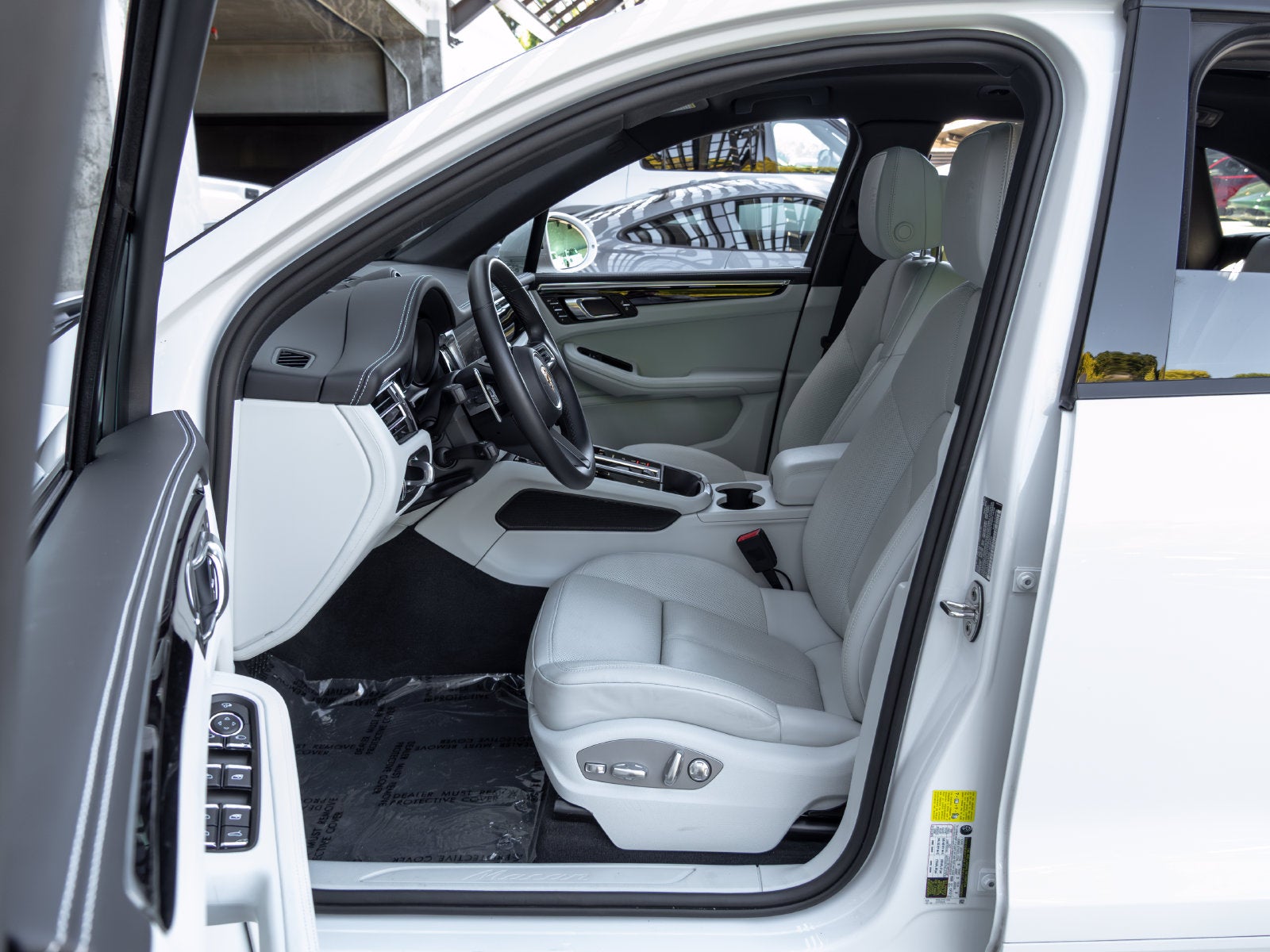 2025 Porsche Macan Macan