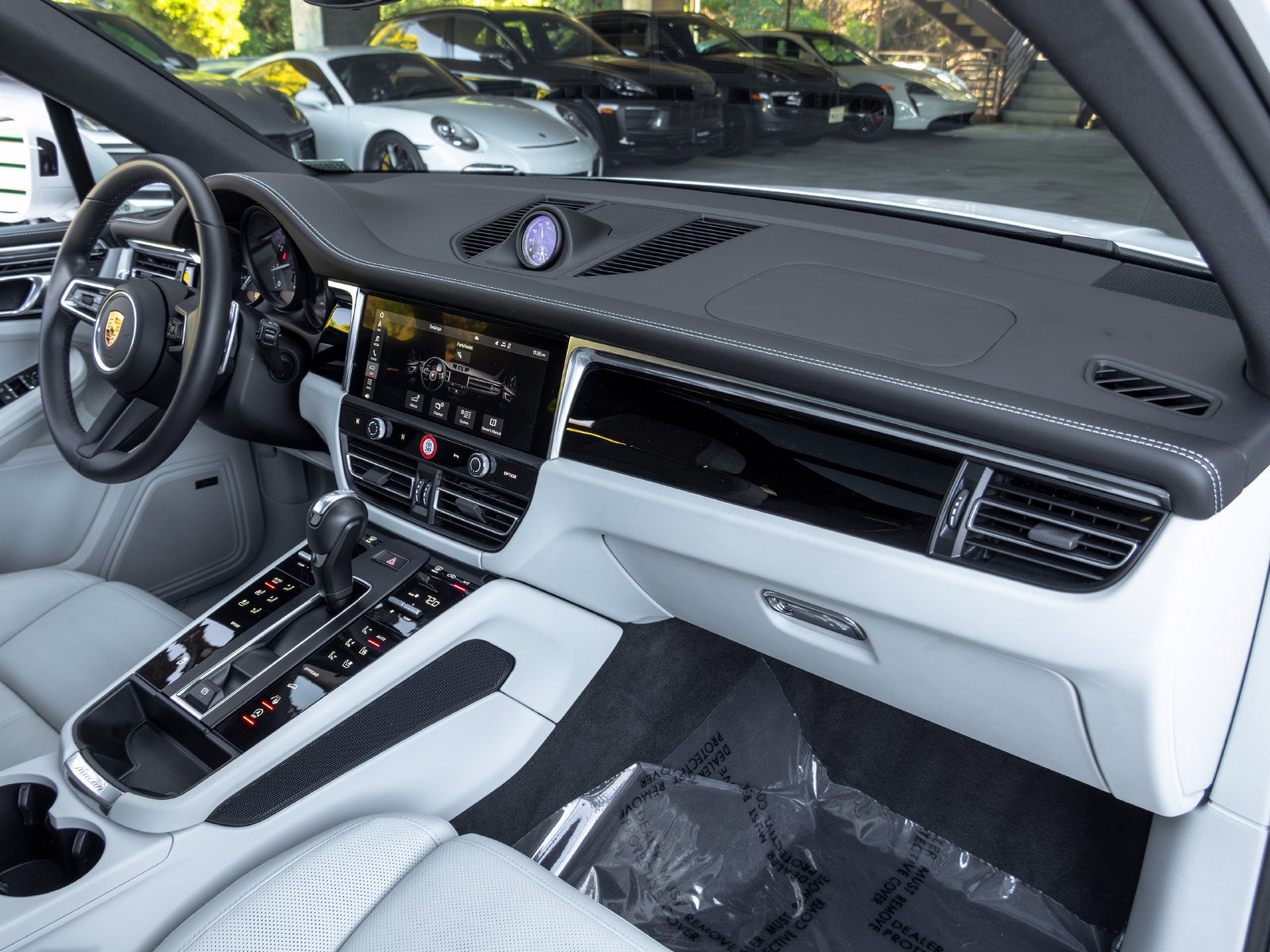 2025 Porsche Macan Macan