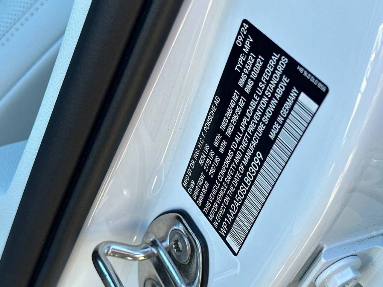 2025 Porsche Macan Macan