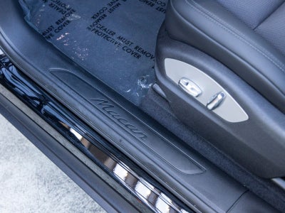 2025 Porsche Macan Macan