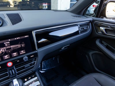 2025 Porsche Macan Macan