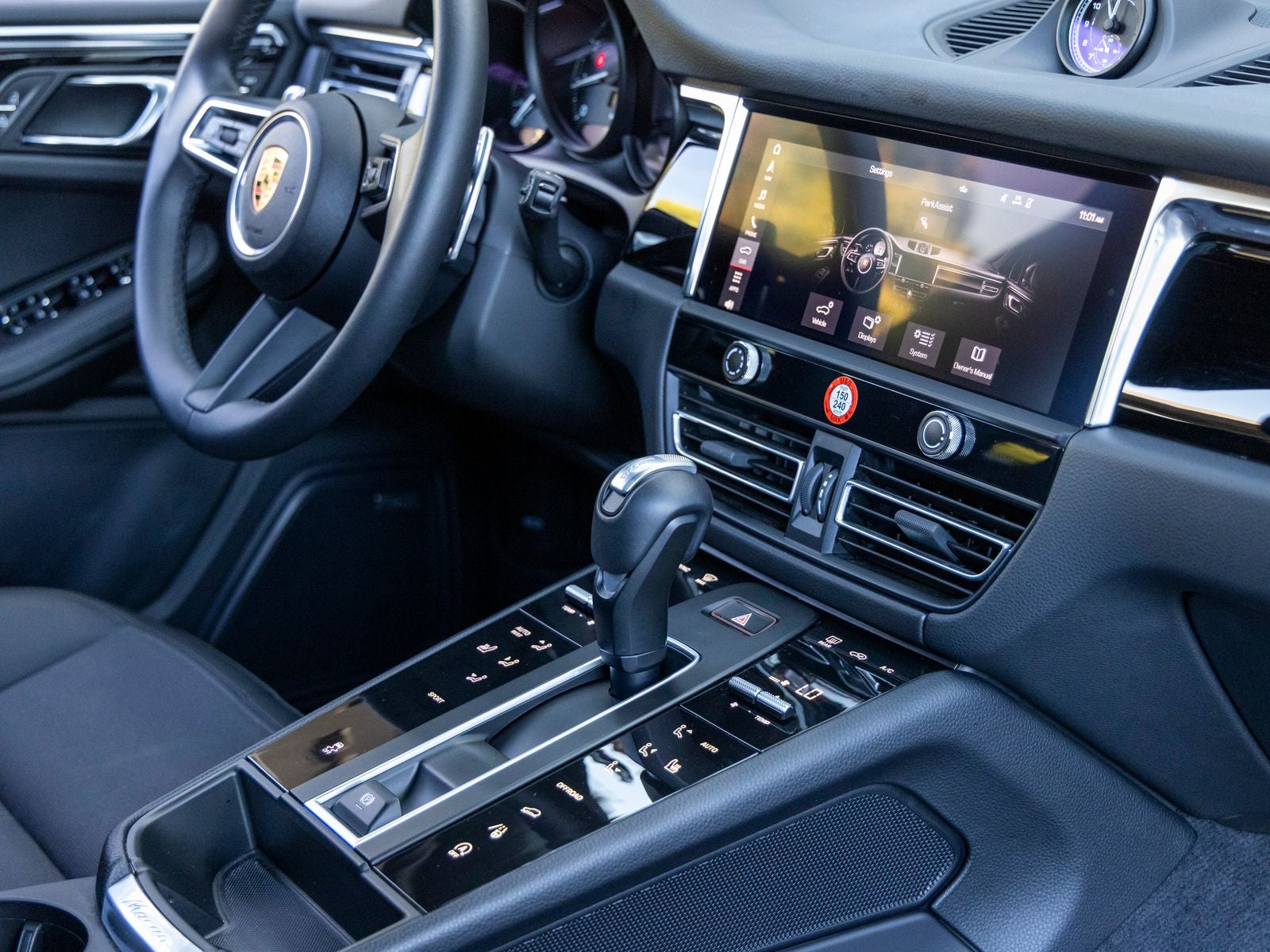 2025 Porsche Macan Macan