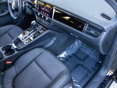 2025 Porsche Macan Macan