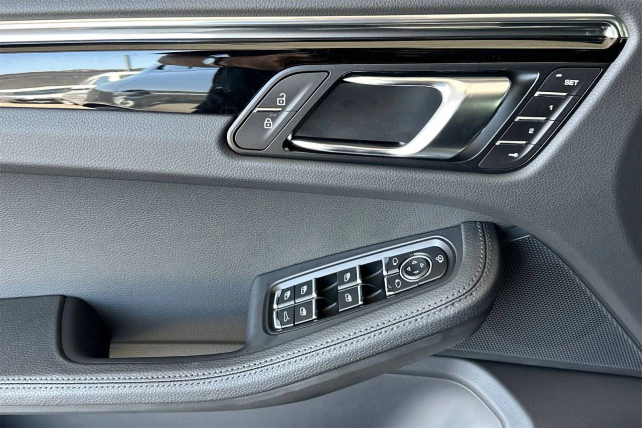 2025 Porsche Macan Macan