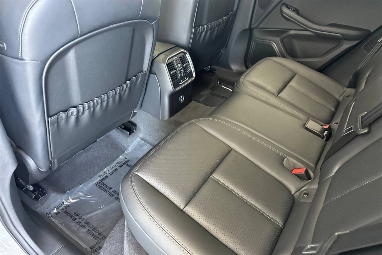 2025 Porsche Macan Macan