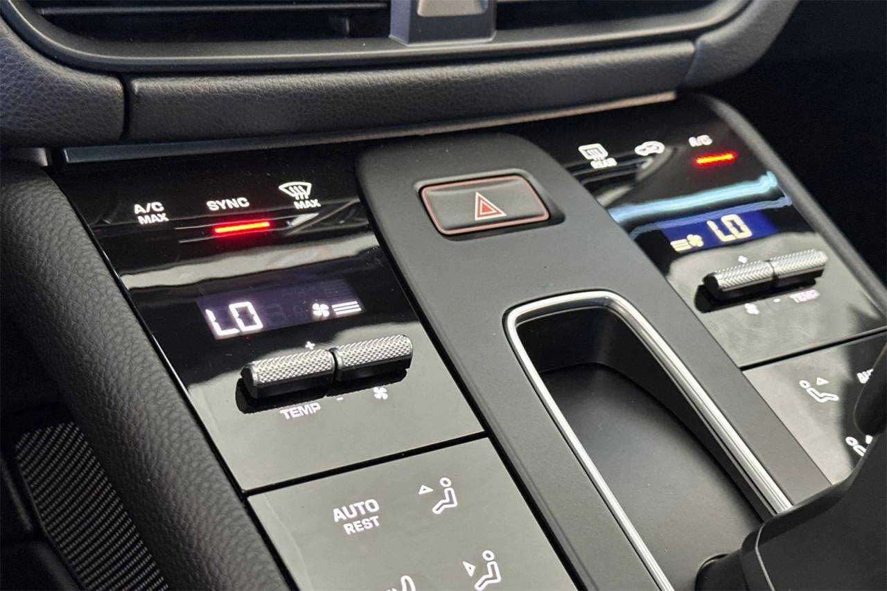 2025 Porsche Macan Macan