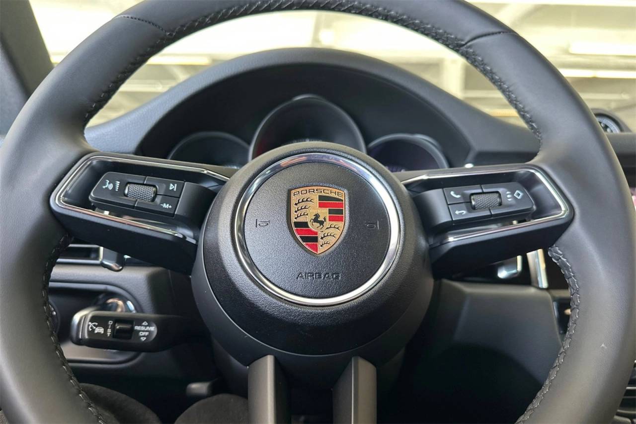 2025 Porsche Macan Macan