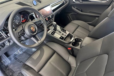 2025 Porsche Macan Macan