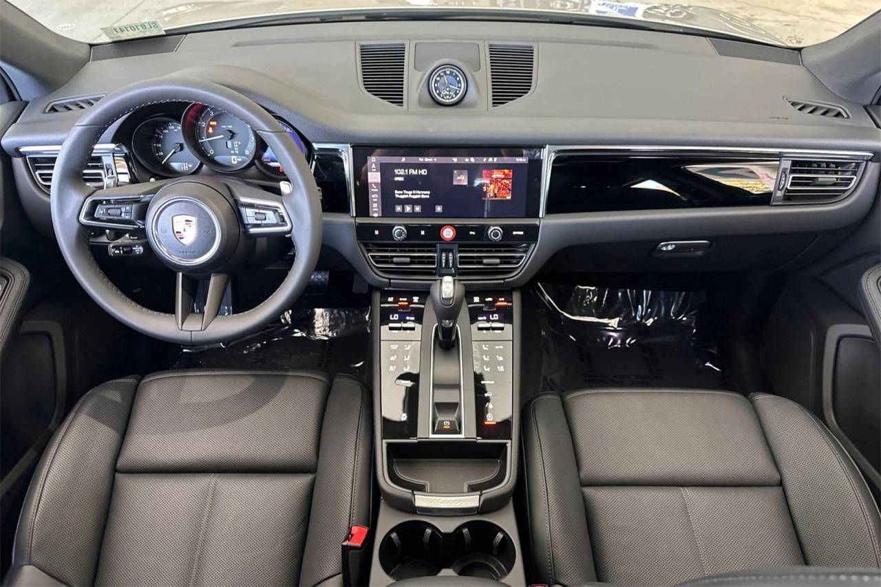 2025 Porsche Macan Macan