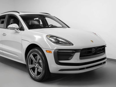 2025 Porsche Macan Macan