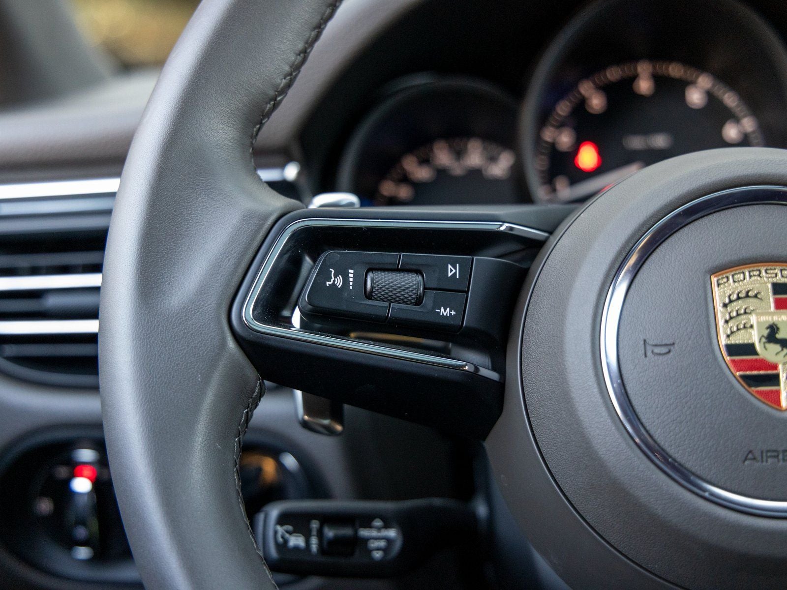 2025 Porsche Macan Macan