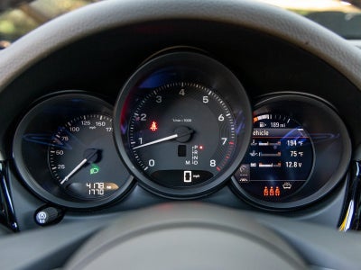 2025 Porsche Macan Macan