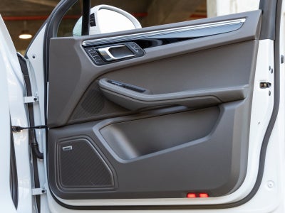 2025 Porsche Macan Macan