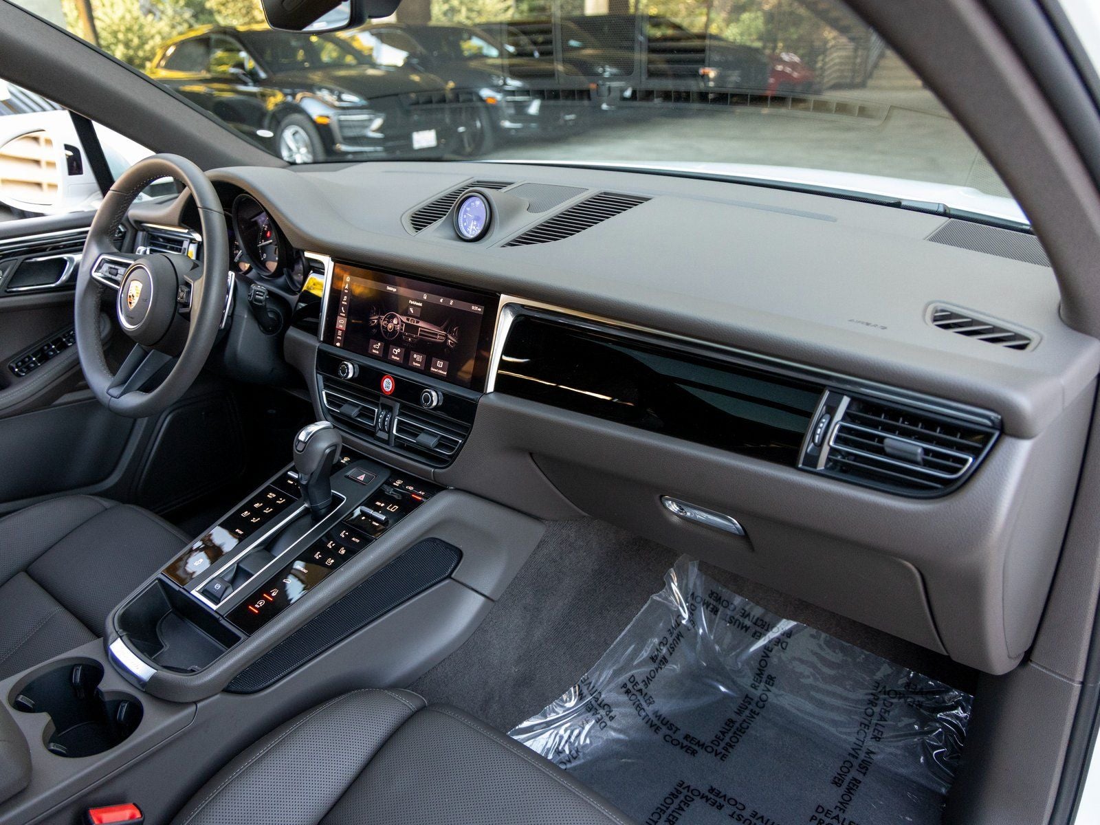 2025 Porsche Macan Macan