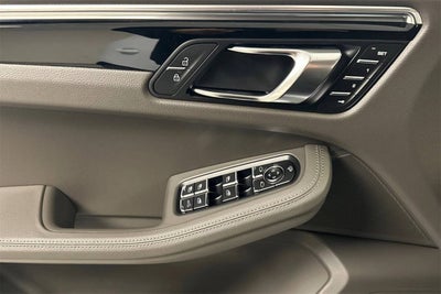 2025 Porsche Macan Macan