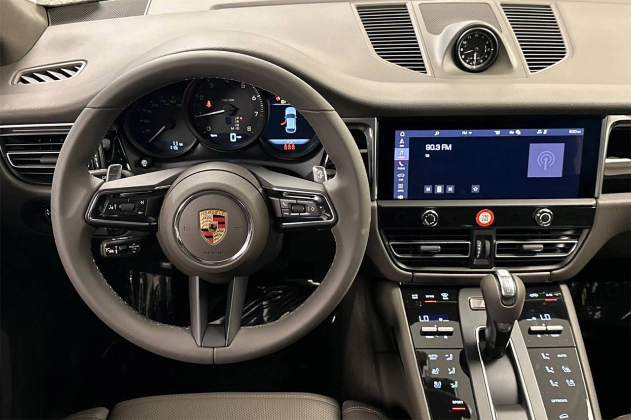 2025 Porsche Macan Macan